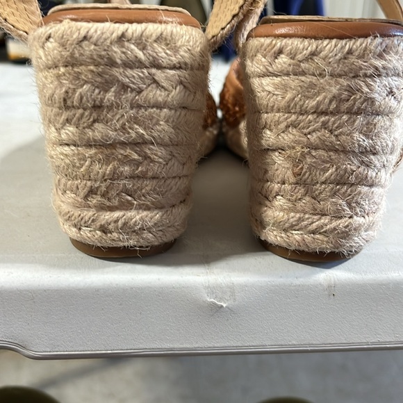 She & In, size 8, beige - Picture 3 of 3